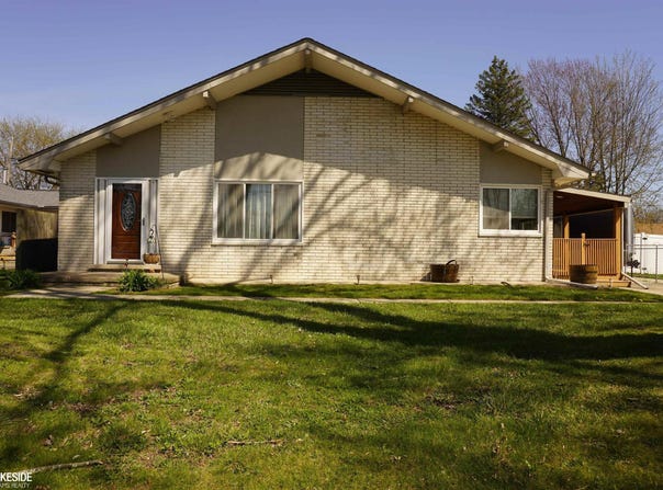 39660 Prentiss, Harrison Twp, MI 48045