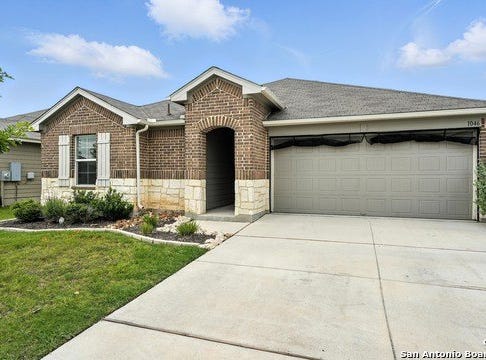 1046 Amble Oak, Seguin, TX 78155