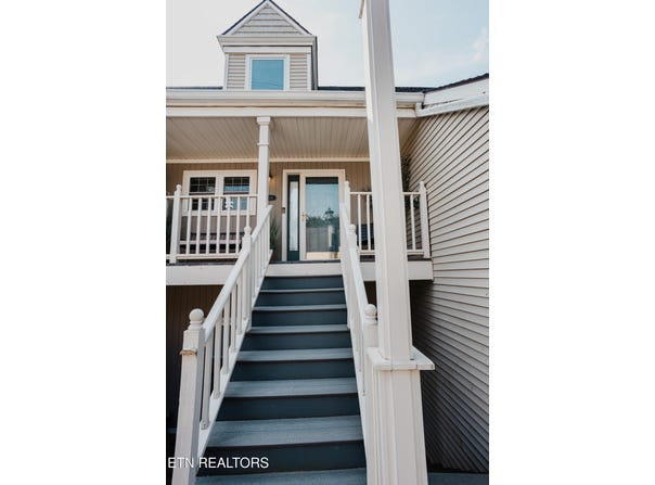 554 Riverfront Way, Knoxville, TN 37915