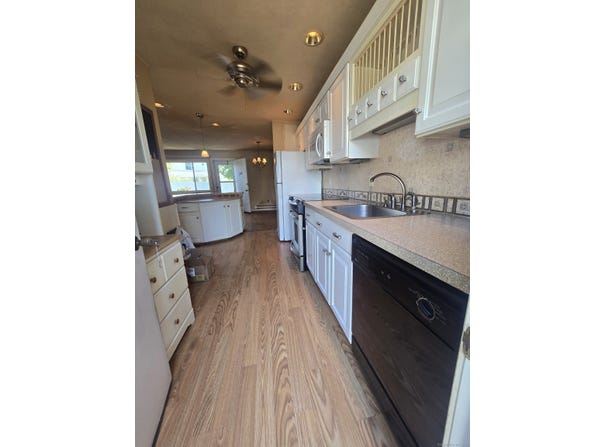 208 West Walk, West Haven, CT 06516