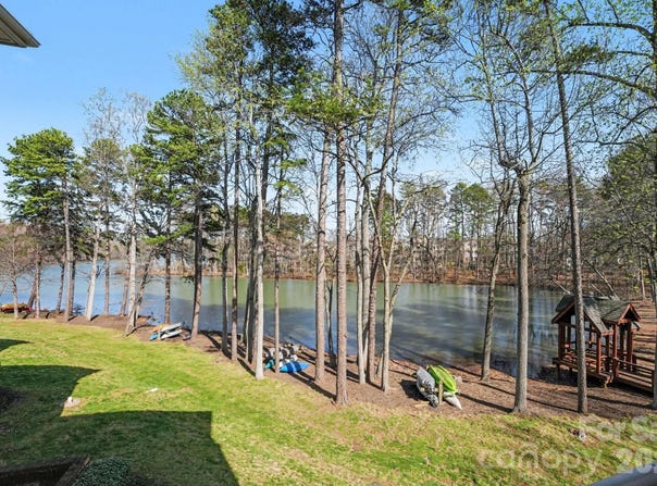 921 Northeast Drive, Davidson, NC 28036