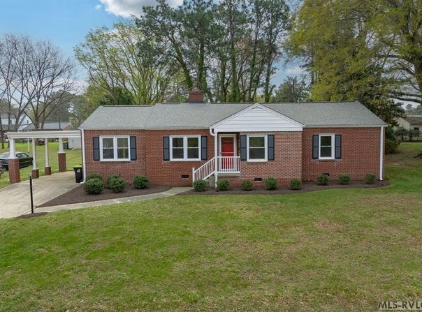 154 Buena Vista Circle, South Hill, VA 23970