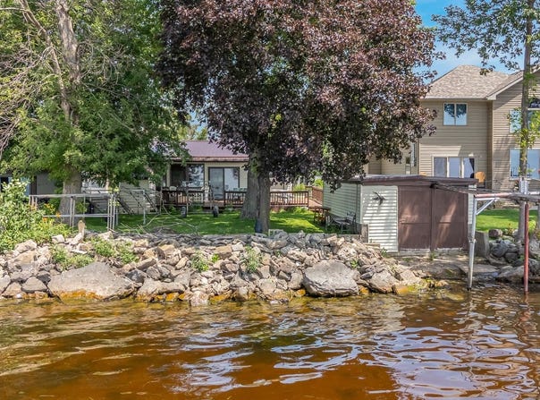 7423 WIDGEON Lane, LARSEN, WI 54947