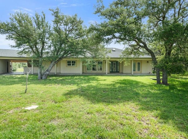 426 Spanish Woods Dr., ROCKPORT, TX 78382
