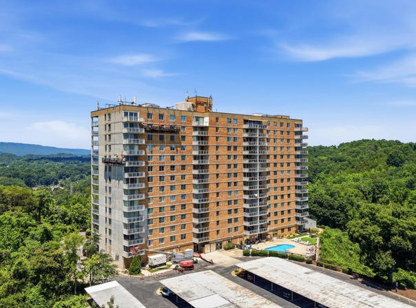 1131 Stringers Ridge Road, Chattanooga, TN 37405