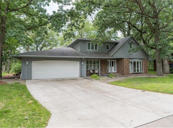 1577 Sherwood Drive, North Mankato, MN 56003