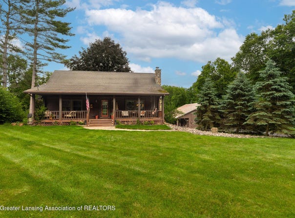 3536 N Royston Road, Potterville, MI 48876