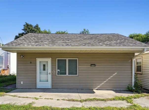 9 1st Street, Collins, IA 50055