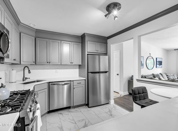 16 Willow Court, Hamilton, NJ 08619