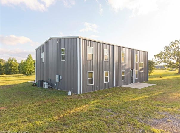 233 Mcgarrah LN, Alma, AR 72921