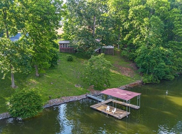 23208 Wild Cherry Ln, Abingdon, VA 24211