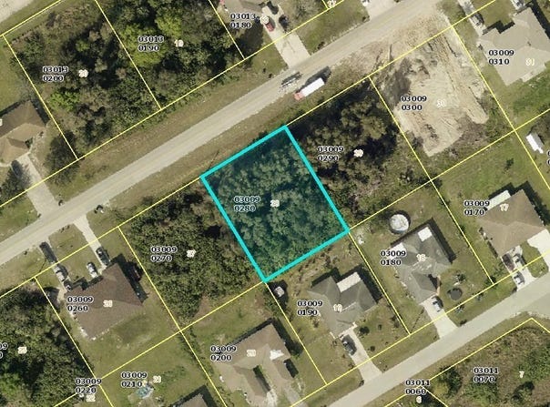 2416/2418 Park Road, Lehigh Acres, FL 33971
