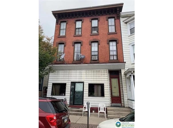 213 W Broad Street, Tamaqua Boro, PA 18252