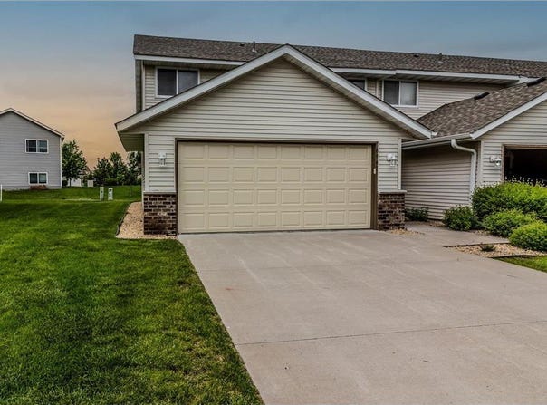 6963 91st Street NE, Monticello, MN 55362