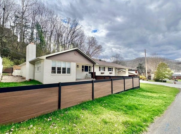 101 Green Meadow Lane, Pikeville, KY 41501