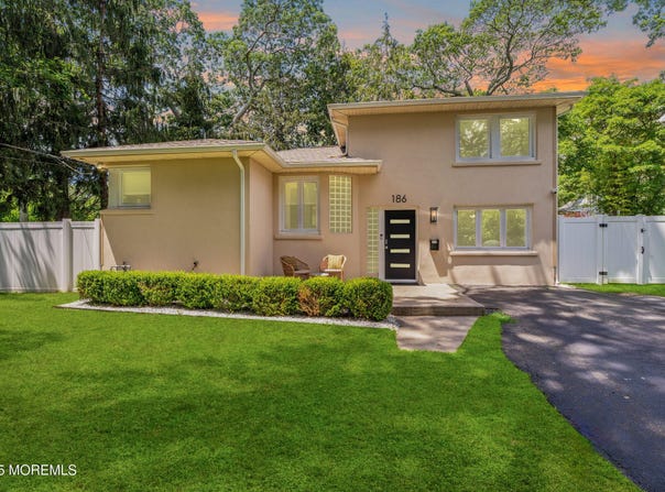 186 Elmwood Road, Oakhurst, NJ 07755