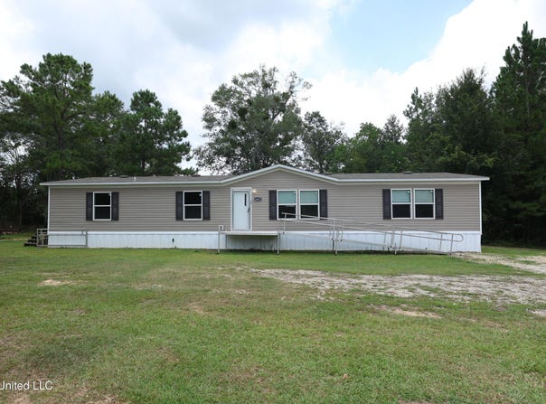 16073 Honeymoon Hill Road, Kiln, MS 39556