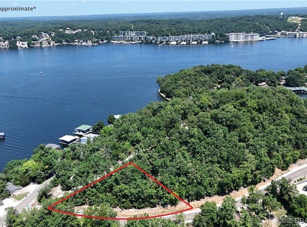 Deepwater Drive, Lake Ozark, MO 65049