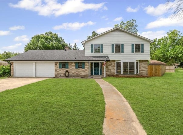2820 Bois D Arc Street, Commerce, TX 75428
