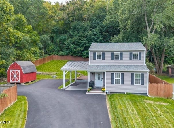 84 Plank Road, Poestenkill, NY 12140