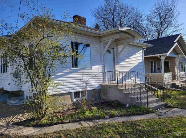 724 W A Street, Moscow, ID 83843