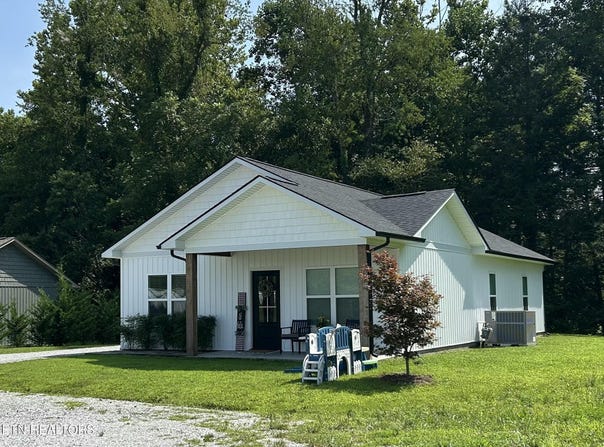 254 Hemlock Springs Drive, Helenwood, TN 37755
