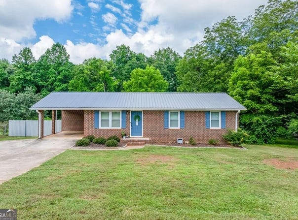 86 Hilltop, Auburn, GA 30011