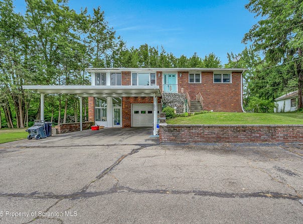 28 Breaker Street, Old Forge, PA 18518