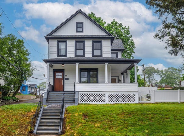 85 Webster Avenue, Port Washington, NY 11050