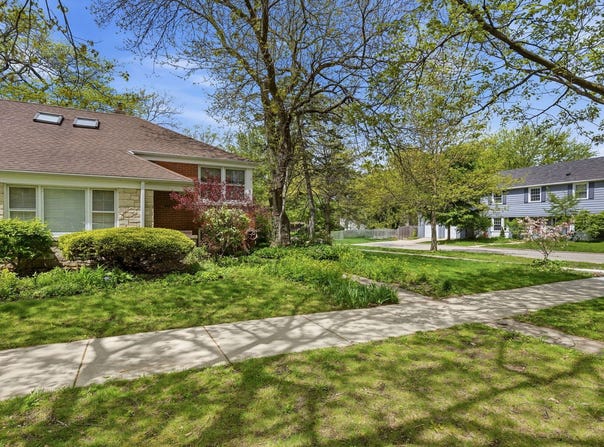 414 Barton Avenue, Evanston, IL 60202