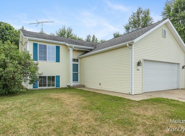 2166 W 140th Street, Grant, MI 49327