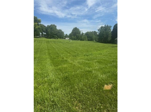 4313 Hidden Valley Drive, St Joseph, MO 64506