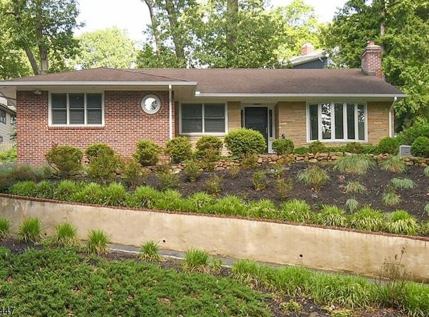 110 Division Ave, Summit City, NJ 07901-3020