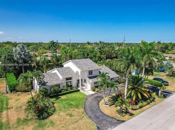 8221 SW 185th Ter, Cutler Bay, FL 33157