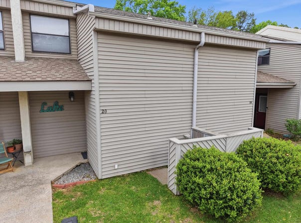 135 Hillview Dr #20, Fairfield Bay, AR 72088
