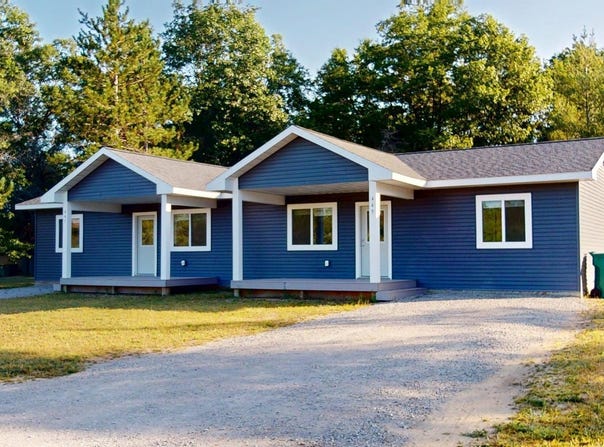 447 & 449 S Main Street, Roscommon, MI 48653