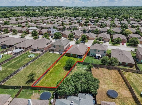 628 Cameron Way, Azle, TX 76020