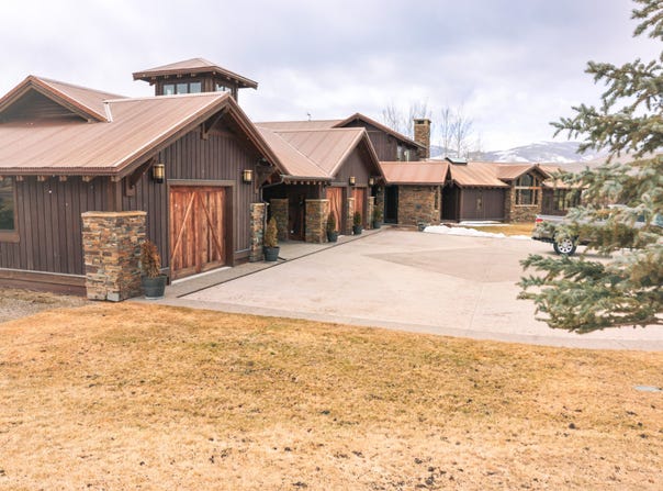 201 Cottonwillow Road, Melrose, MT 59743