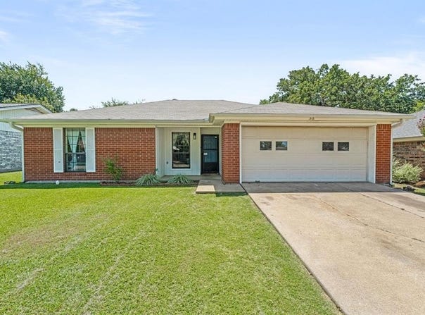 318 Moonlight Trail, Stephenville, TX 76401