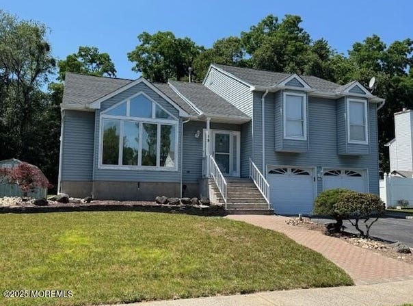 13 Heritage Drive, Howell, NJ 07731