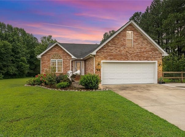 2472 Woods Stream Lane, Asheboro, NC 27205
