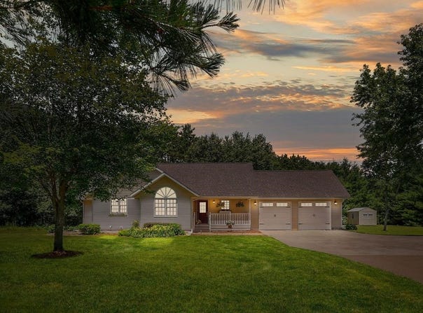 E4598 Sherwood Drive, Spring Green, WI 53588