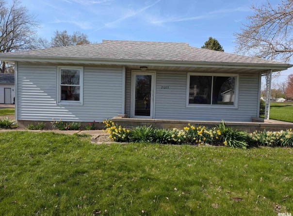 2603 S AVION Drive, Peoria, IL 61607