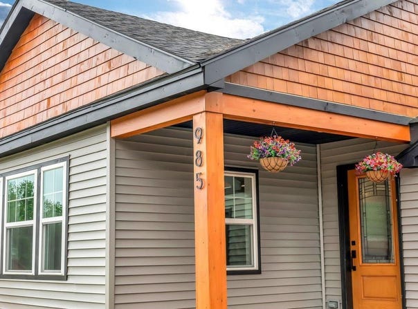 985 Main Road, Eddington, ME 04428