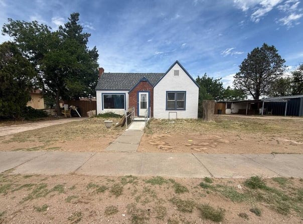 1012 W 3rd Street, Portales, NM 88130