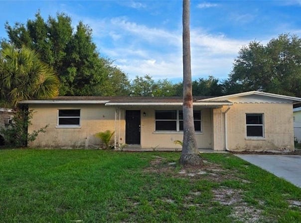 731 Lakeside Drive, Largo, FL 33778