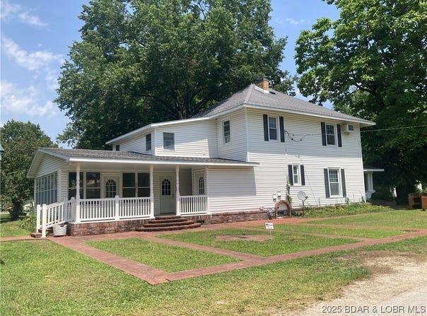 501 Monroe Street, Versailles, MO 65084