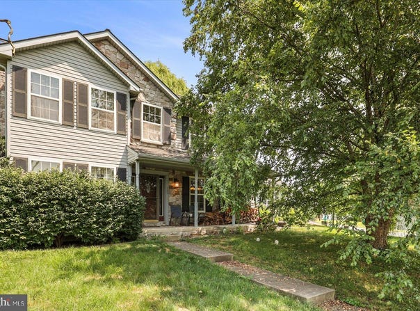 505 ABBEY DRIVE, MOUNT WOLF, PA 17347