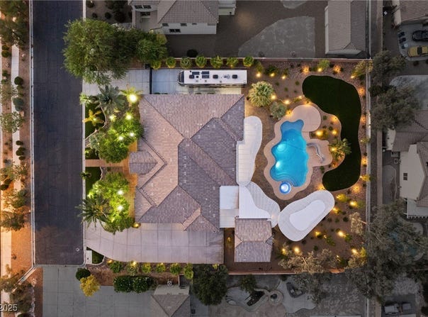 7840 Thunder Echo Street, Las Vegas, NV 89131