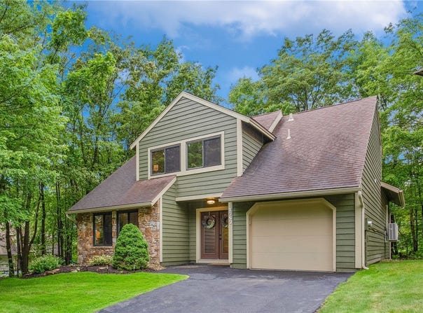1757 Greenfield Drive, Hidden Valley, PA 15502